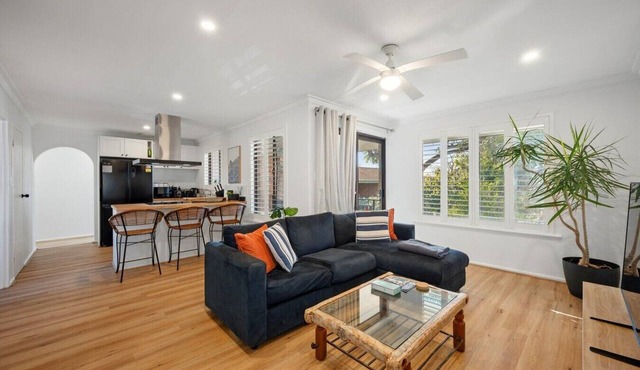 Chic & Bright 3BR Retreat