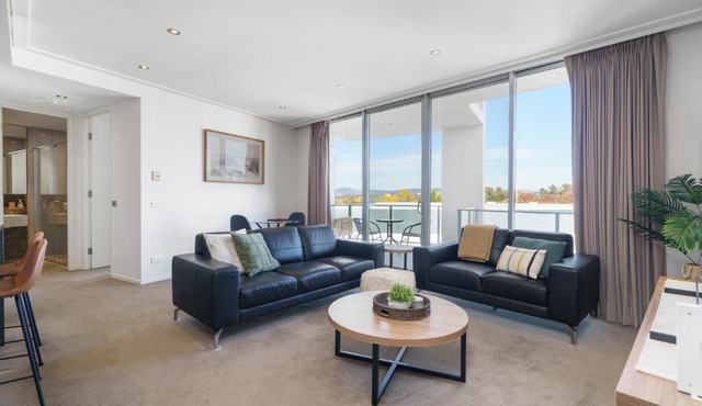 City Pool Stay by Glebe Park and Canberra Centre