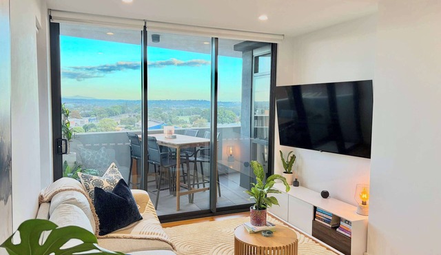 City Sunset View Newcastle, 2 Bed, 2 Bath, Parking