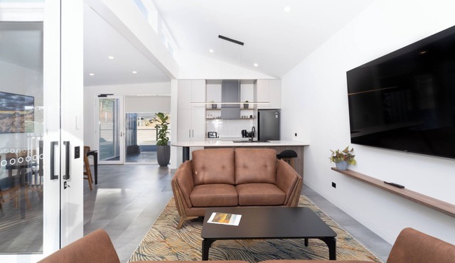 Clare Hillside Apartments