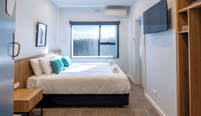 Claremont Hotel Motel