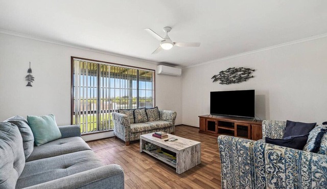 Classic Beach House Lancelin