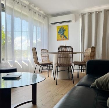 Coast and Relaxing Convenience Retreat
