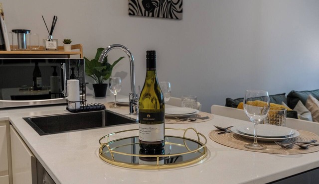 Collingwood Oasis | Sleep 6 | Free Secure Parking