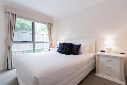 Comfortable Home 10 Minutes from Town - Wifi and Garage in Newnham