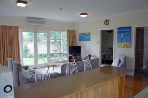 Comfortable Unit Close to the Beach