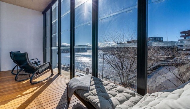 Comfy 2BA/2BR Kingston Foreshore Apartment