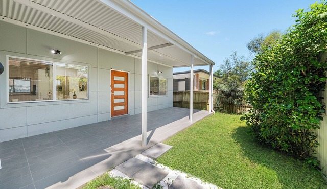 Compact Comfort Granny House Near West Ryde Station
