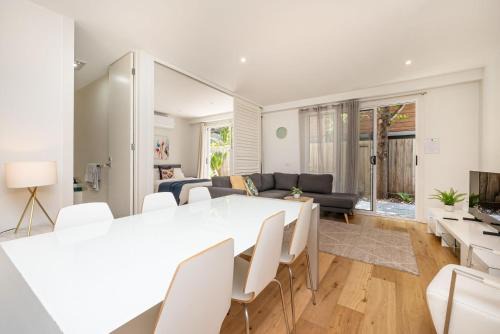 Convenience and Comfort in Carnegie