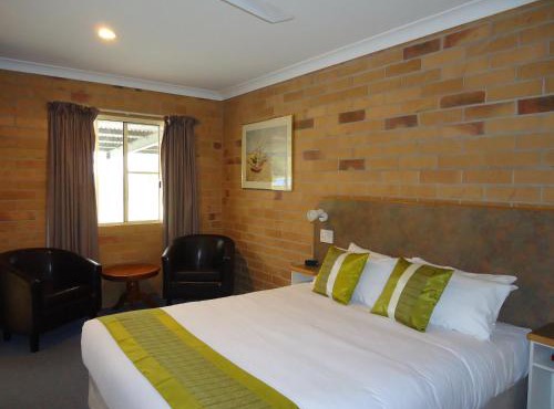Copper Country Motor Inn in Nanango