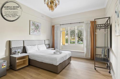 Cosy Double Room - Near Bankstown Central & WSU - Shared Bathrooms