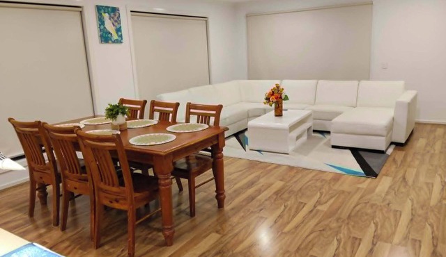 Cosy Family Home in Charlemont | Clean, Pet-Free & Near Surf Coast