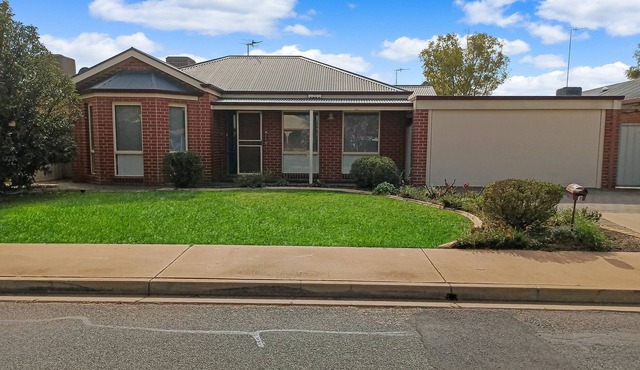 Cosy Mildura Cottage