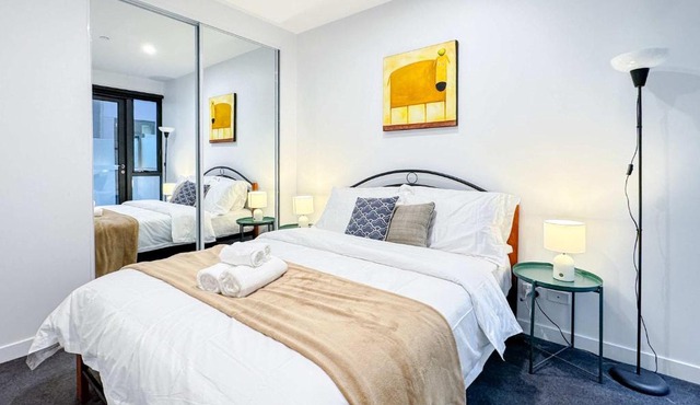 Cozy 1BR Apt Walk to Swinburne & Glenferrie Rd