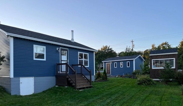 Cozy home close to the ocean in the heart of Carbonear! in Carbonear