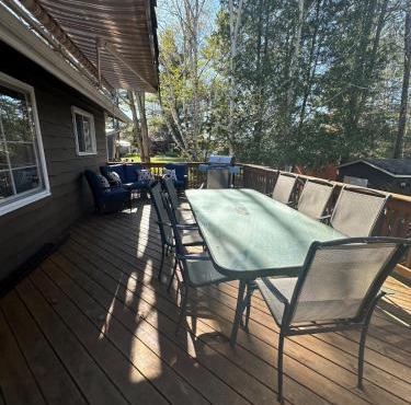 Cozy lakeside Cottage on 3 Mile Lake with Wifi in Windermere
