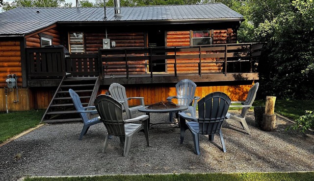 Cozy rustic cabin in the beautiful moose mountains. At Kenosee Lake Saskatchewan in Kenosee Lake
