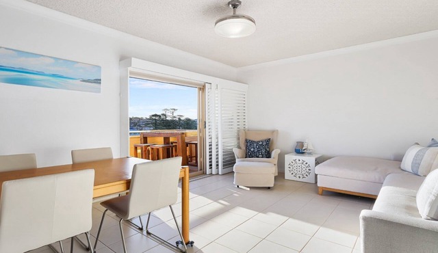 CUMBERNAULD #20 | Walk to beach, WIFI | Accom Holidays