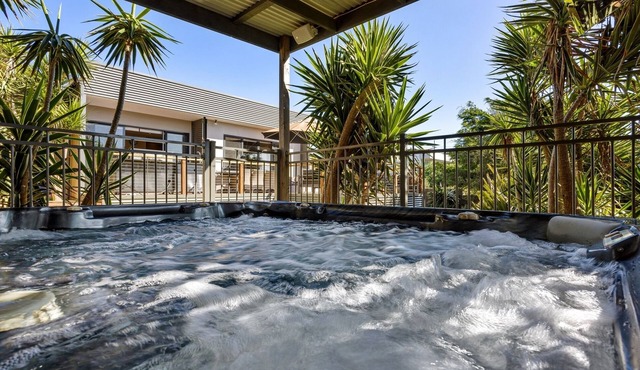DANA DELIGHTS! SUPERB COASTAL SPA & MODERN BEACH HOUSE, BLAIRGOWRIE