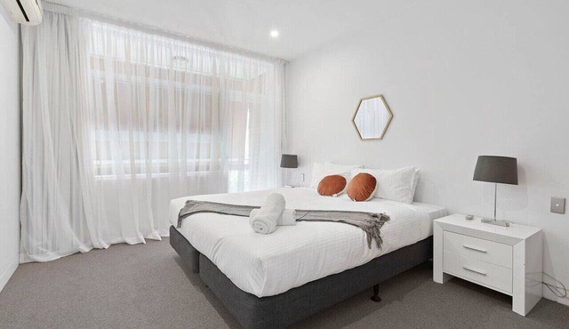 Domi Rentals - The Meadow Apartment