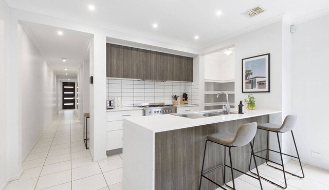 Domi Rentals - The Third Residence