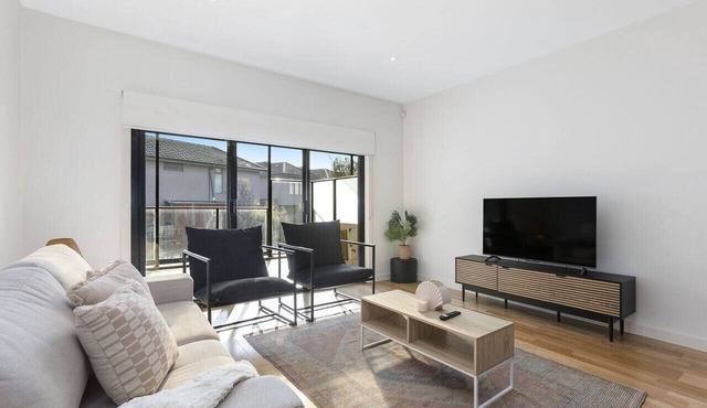 Domi Rentals The Chadstone Homes