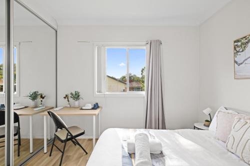 Double Room - Quaint Spot in Marayong - Centrally Located - Shared Bathroom in Blacktown