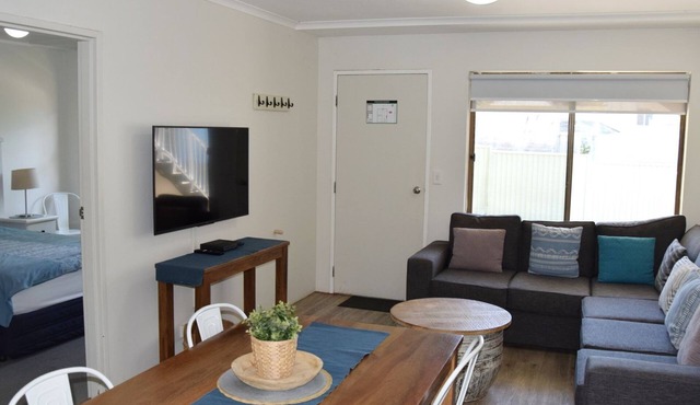 Dunbar Court Unit 3 - South West Rocks