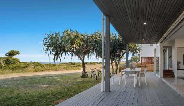 Dune House Absolute Beachfront
