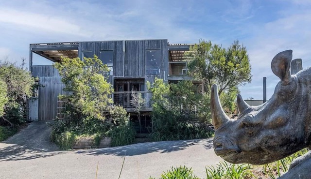 Dune View - Quintessential coastal living with a creative soul