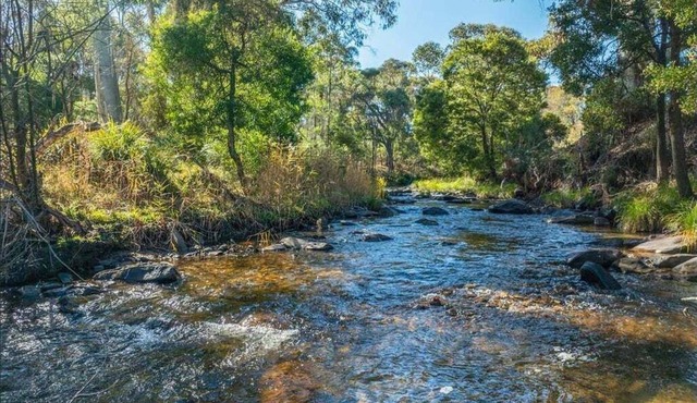 DUOS Riverfront Luxury Retreat