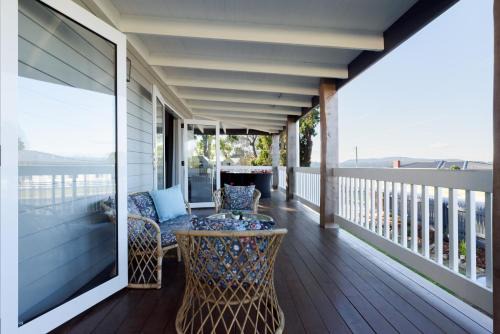 Elegant Beauty Point Home with WiFi & Fireplace