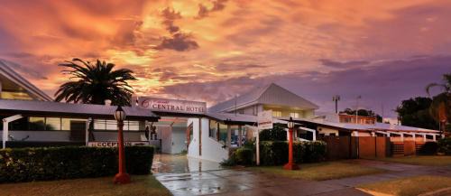Emerald Central Hotel