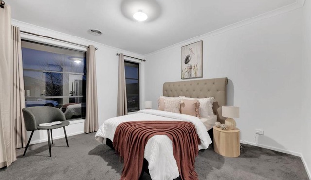 Ensuite Room truganina 20 min CBD Airport