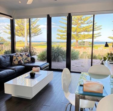 Esperance Waterfront Apartment