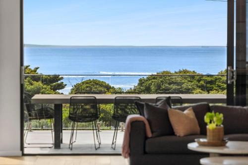 Esplanade Ultimate Luxury Pool & Ocean Views in Torquay