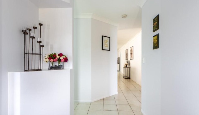 Executive and Family Home Large - Flinders View 24