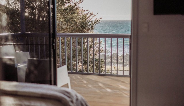 Explore coastal luxury at On The Rocks in Penneshaw