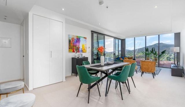 Fabulous 2BR 2BA Apartment in the Central District