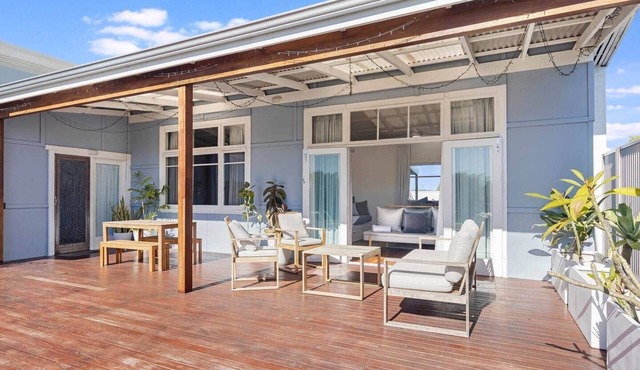 Fairbairn Beach House