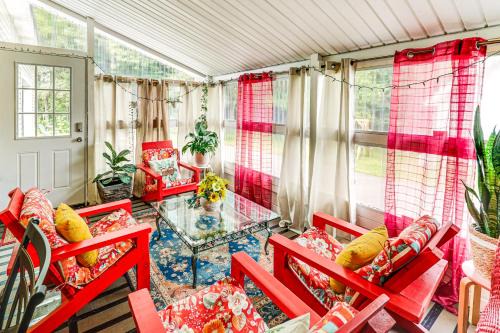 Family-Friendly Home w/Furnish Patio in Crystal! in Island Falls