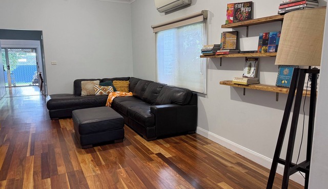 Family home away from home in Tighes Hill, Newcastle. Pet-Friendly.
