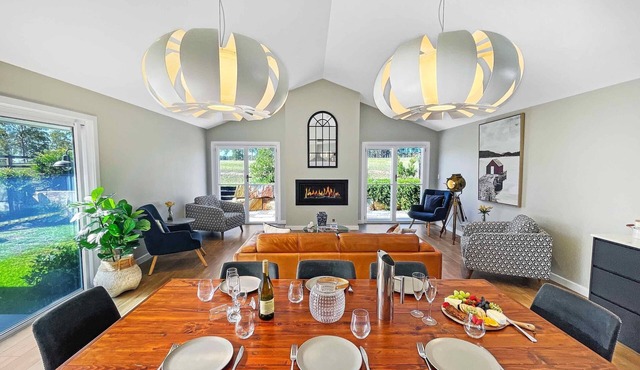 Figtree Cottage - Luxurious Cottage at The Vintage Resort