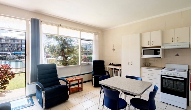 Forster Holiday Lodge 03