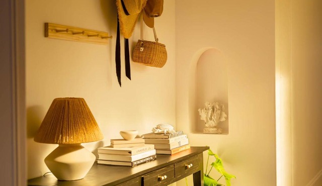 Frankies Beach House - A Breezy Esplanade Escape