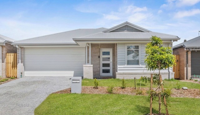 Fresh and Stylish 4BR Getaway Near Local Parklands