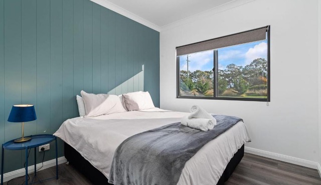 Glenowrie Cottage - 2 King Beds - Close to Cadia