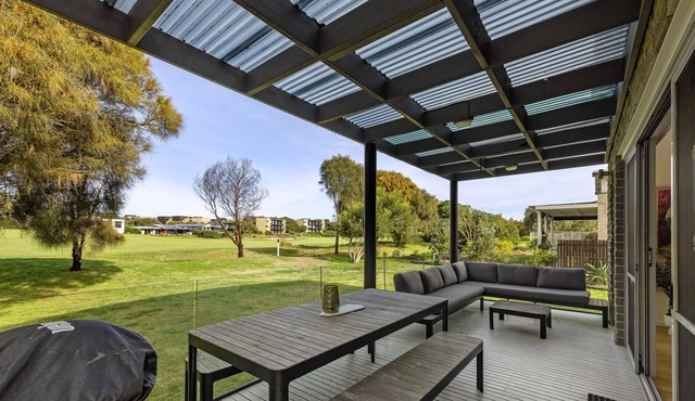 Golfers retreat situated right on the world famous Moonah Links Golf Course