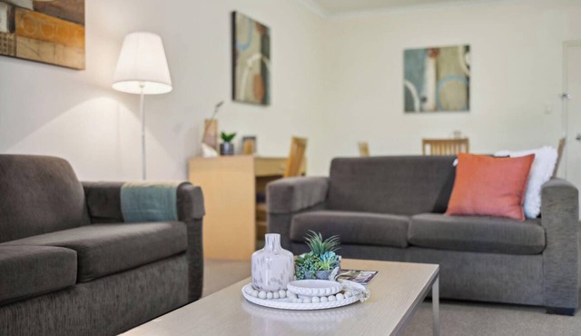 Great Value| 2 Bedroom | Secure | Northbridge Apartment