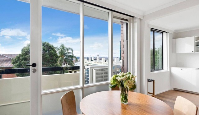 Hakuna - Modern 2 bedroom apartment in South Yarra